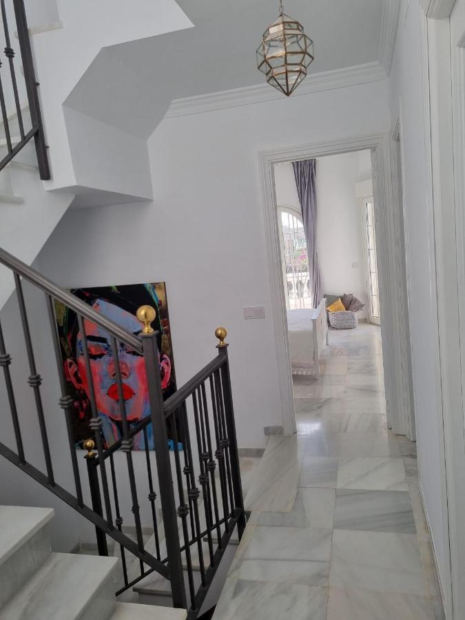 Town-house-style - On The Golden Mile Casa vacanze