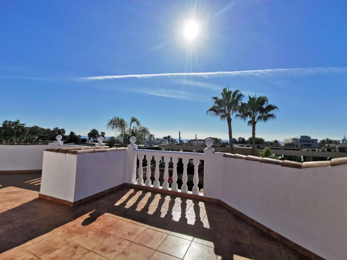 Town-house-style - On The Golden Mile * Marbella